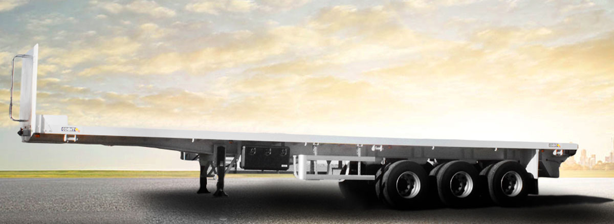La semi-remorque plateau à 3 essieux COMET est destinée au transport d’une large gamme de marchandises y compris les produits palettisés et